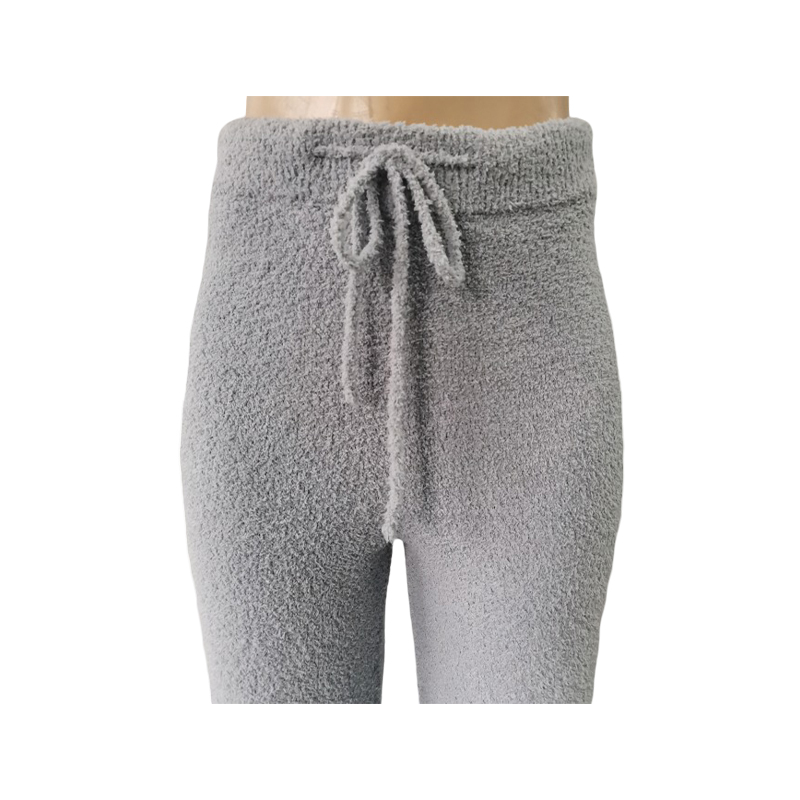 How to reduce static electricity in wool during the production of knitted woolen trousers?
