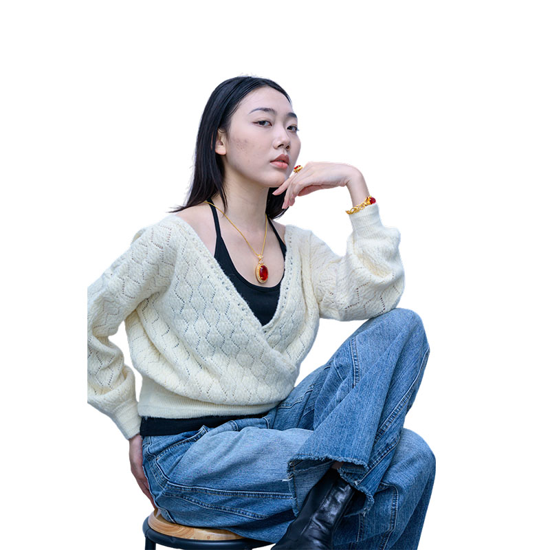 Women's Deep V-neck Pullover